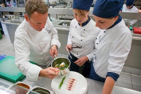 Học quản lý khách sạn tại đại học Stenden, Hà Lan