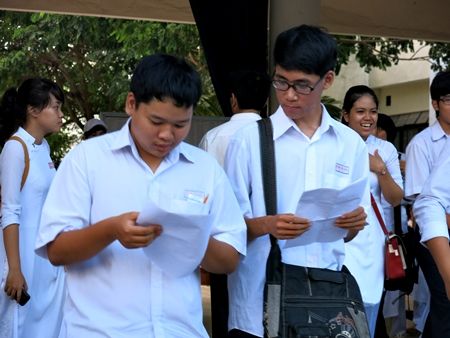 Điểm sàn đại học cao đẳng năm 2014: Không nên có quá nhiều Điểm sàn đại học cao đẳng năm 2014: Không nên có quá nhiều