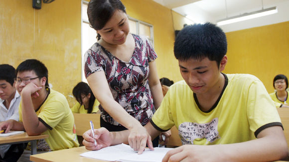 Không đồng tình đề án cấp bằng cao đẳng cho sinh viên ĐH
