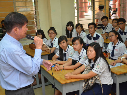 Hướng dẫn ôn tập môn Ngữ văn theo đổi mới kỳ thi tốt nghiệp 2014