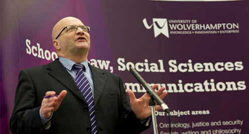 Hội Thảo phỏng vấn học bổng Đại học Wolverhampton Anh quốc Hội Thảo phỏng vấn học bổng Đại học Wolverhampton Anh quốc