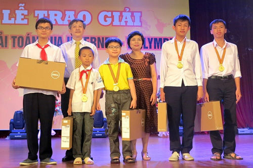 Trao-tang-laptop-cho-nhung-9619-14009171