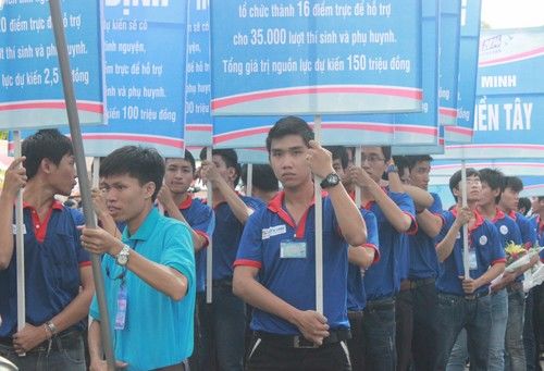 Chương trình tiếp sức mùa thi 2014 được khởi động tại HCM