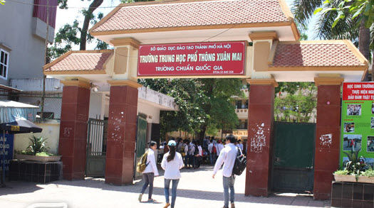 Thí sinh Hà Nội thi môn vật lý dưới cái nóng 40 độ C
