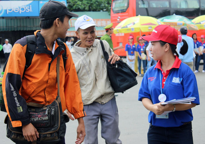 Thí sinh tấp nập đổ về cụm thi đại học Tp.HCM 2014 Thí sinh tấp nập đổ về cụm thi đại học Tp.HCM 2014