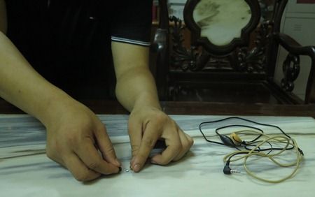 Thiết bị tai nghe siêu nhỏ