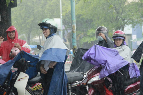 Những hình ảnh cảm động mùa thi đại học cao đẳng 2014