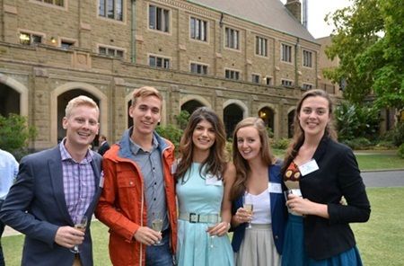 Du học Anh: Học bổng du học Anh tiết kiệm chi phí Du học Anh: Học bổng du học Anh tiết kiệm chi phí