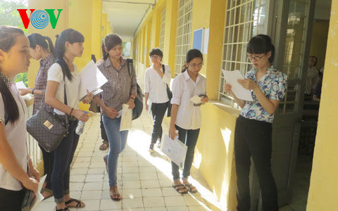 Thi đại học môn Toán khối A: 22 thí sinh vi phạm bị xử lý - Ảnh 1