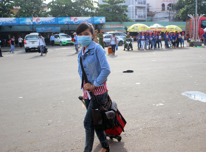 Thí sinh tấp nập đổ về cụm thi đại học Tp.HCM 2014 Thí sinh tấp nập đổ về cụm thi đại học Tp.HCM 2014
