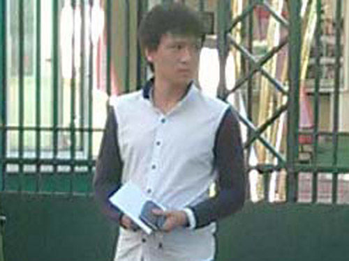 Thí sinh ngất xỉu trước giờ thi, đi muộn vì nổ lốp xe Thí sinh ngất xỉu trước giờ thi, đi muộn vì nổ lốp xe