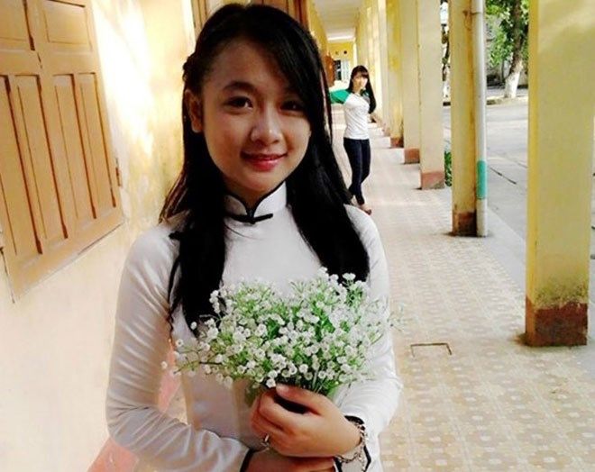 Khâm phục nghị lực thủ khoa Học viện Báo chí và Tuyên truyền