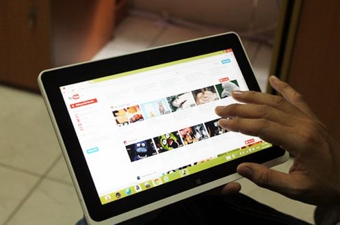 Tạm dừng thí điểm sách giáo khoa điện tử tại TPHCM Tạm dừng thí điểm sách giáo khoa điện tử tại TPHCM