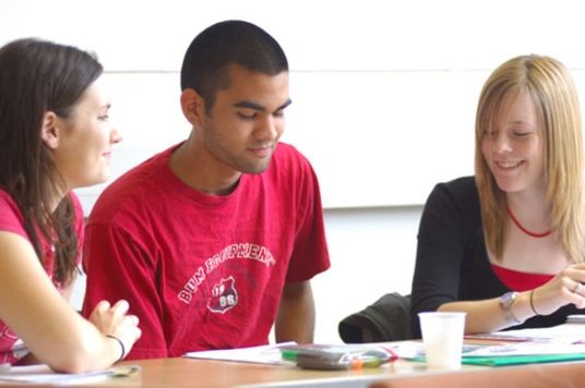 Học tiếng anh: Thực hành phương pháp phân tích đoạn văn Học tiếng anh: Thực hành phương pháp phân tích đoạn văn