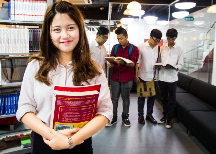 Không đủ điểm sàn, cánh cửa Đại học còn mở ra với bạn?