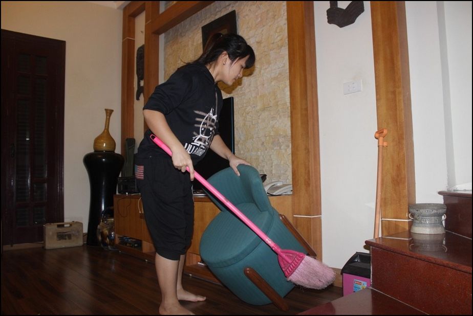 Bi hài chuyện sinh viên giúp việc theo giờ Bi hài chuyện sinh viên giúp việc theo giờ