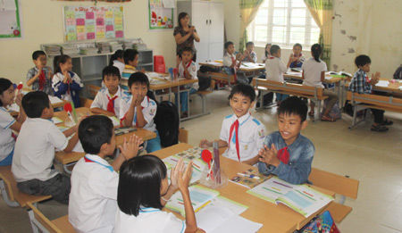 Ban hành lệnh cấm học sinh tiểu học