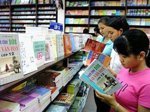 Đổi mới sách giáo khoa cần chú trọng đổi mới giáo viên 