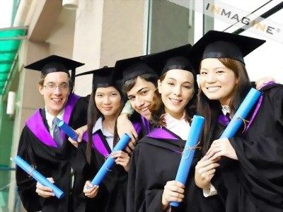 Học bổng du học đại học và sau đại học tại Brunei Darussalam