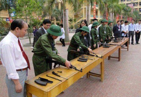 iảng viên giáo dục quốc phòng chép 100% bài của nhau