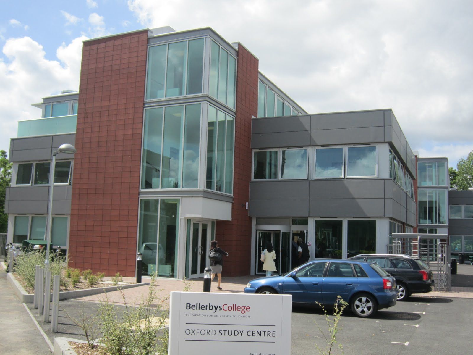 Học bổng trường Bellerbys College Học bổng trường Bellerbys College