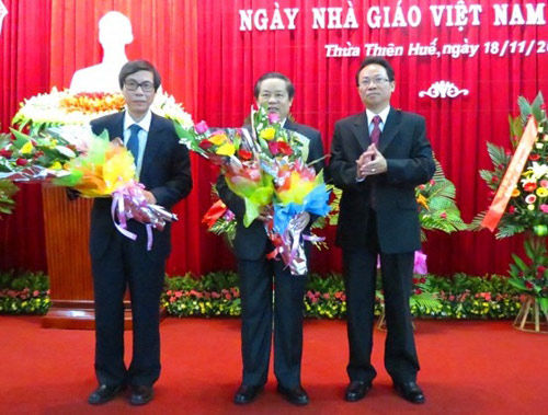 Đại học Huế tổ chức lễ kỷ niệm ngày nhà giáo Viêt Nam Đại học Huế tổ chức lễ kỷ niệm ngày nhà giáo Viêt Nam