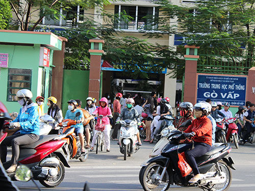 Phụ huynh búc xúc chương trình ôn thi tốt nghiệp