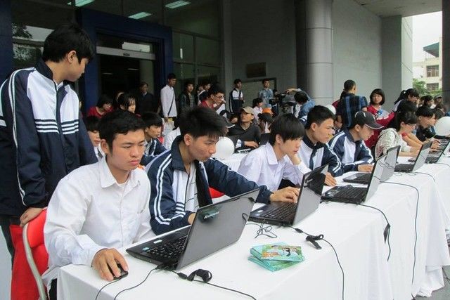 Nhiều bất cập hình thức học trực tuyến E - Learning