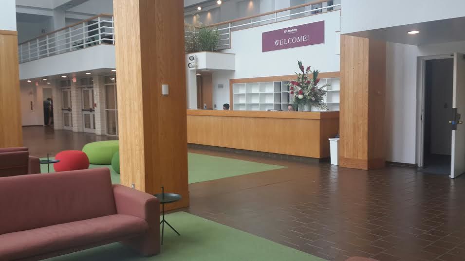 Nhiều phần quà khi đăng ký chương trình học tại EF Academy Nhiều phần quà khi đăng ký chương trình học tại EF Academy