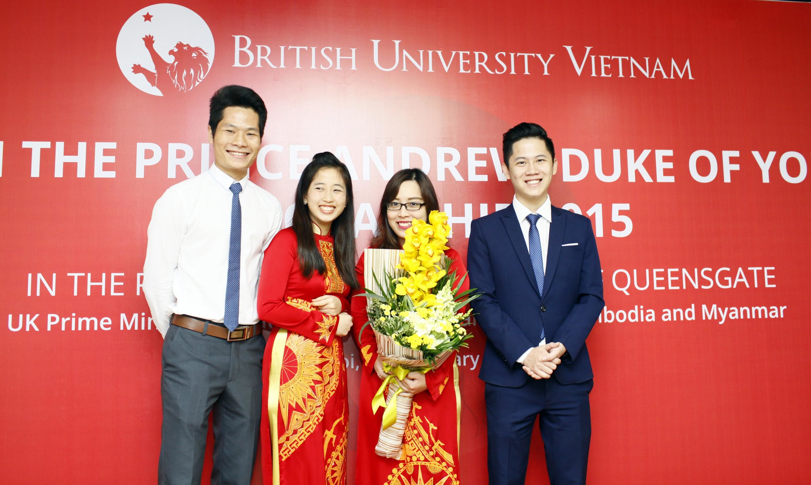 Các quán quân học bổng hoàng tử Andrew tại lễ công bố năm 2015.