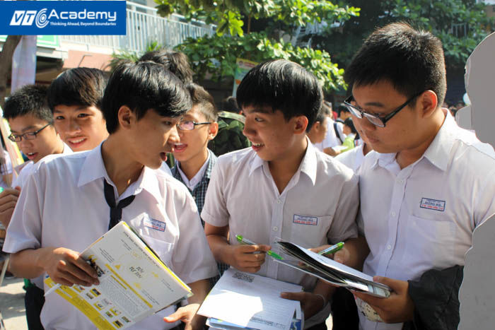 Học sinh trường THPT Hồng Hà (TP. HCM) hào hứng làm trắc nghiệm nghề nghiệp Học sinh trường THPT Hồng Hà (TP. HCM) hào hứng làm trắc nghiệm nghề nghiệp