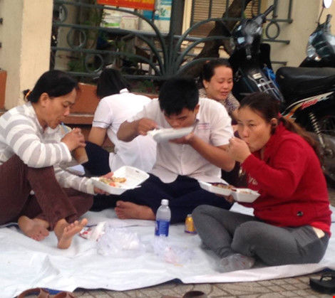 Muôn kiểu ôn bài trước giờ thi