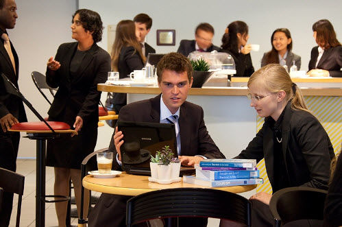 Visa thuận lợi, làm việc hưởng lương cao tại Úc