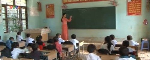 Đẩy mạnh đào tạo, bồi dưỡng giáo viên vùng khó khăn