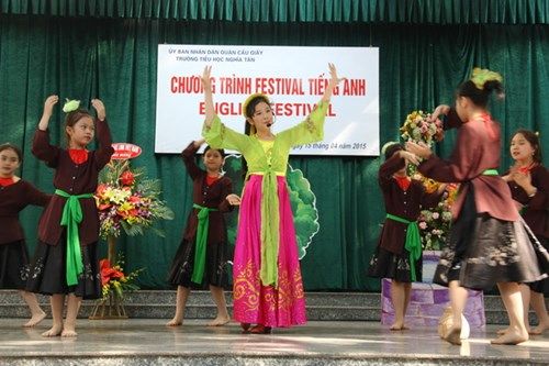 Học sinh trường tiểu học Nghĩa Tân (Hà Nội) hào hứng cùng Festival tiếng Anh  - Ảnh 2
