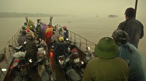 Những người đưa chữ qua sông