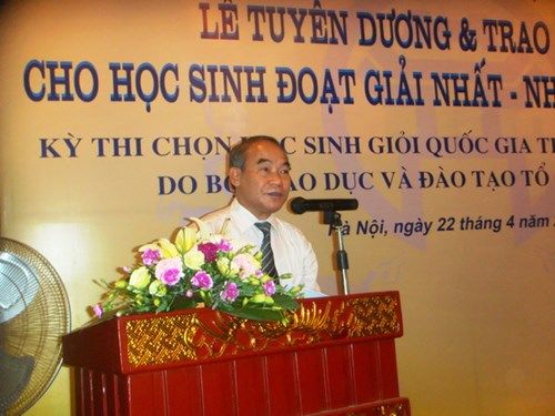 Vinh danh những học sinh giỏi môn Lịch sử  - Ảnh 2