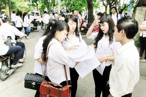 De thi THPT quoc gia yeu cau thi sinh lam bai theo y