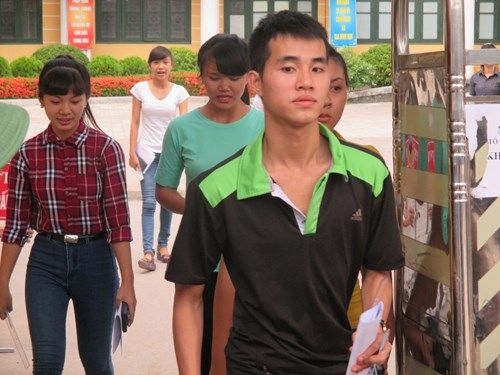 Thí sinh dự thi tại Trường Đại học Hồng Đức năm 2014. Ảnh: Nguyễn Quỳnh 