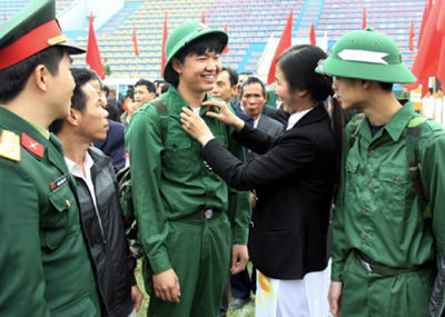Công dân trình độ ĐH,CĐ được kéo dài độ tuổi gọi nhập ngũ đến hết 27 tuổi Công dân trình độ ĐH,CĐ được kéo dài độ tuổi gọi nhập ngũ đến hết 27 tuổi