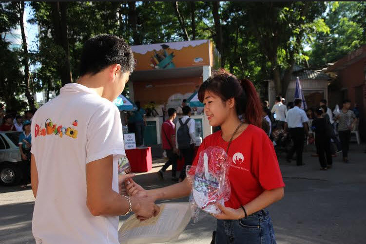 Sinh viên British University Vietnam đồng hành cùng chương trình “Tiếp sức mùa thi 2015”