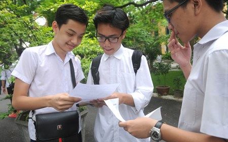 Ky thi vao lop 10 nam 2015: De van pha cach, moi me