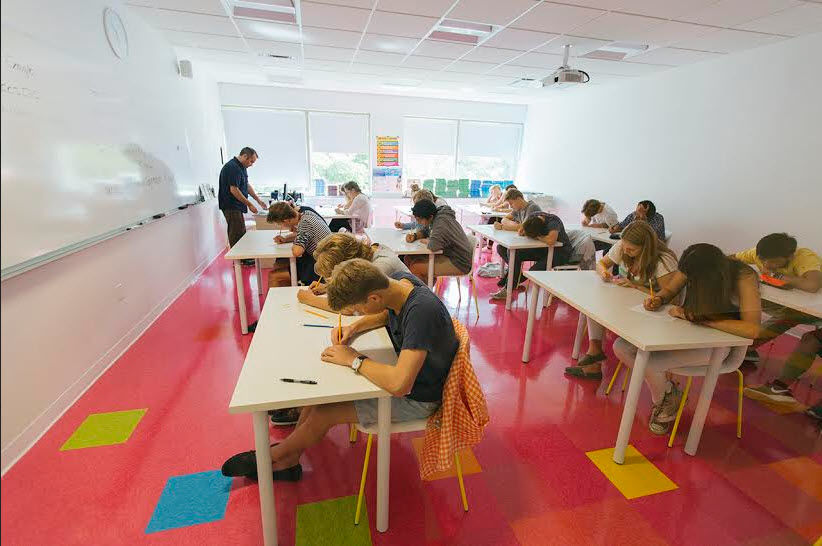 Nên chọn học IB hay A-Levels?