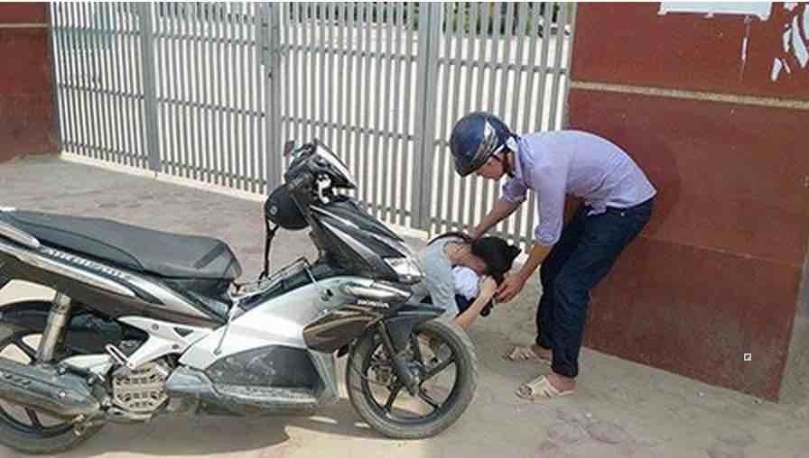 Những câu chuyện rơi nước mắt trong mùa thi 2015 Những câu chuyện rơi nước mắt trong mùa thi 2015