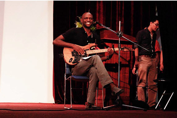 Lễ khai giảng "bùng cháy" của sinh viên FPT Greenwich