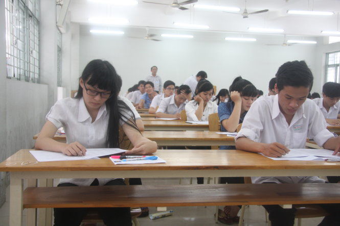 ĐH Luật TP.HCM xét tuyển bằng học bạ và điểm thi THPT