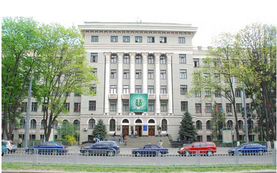 Du học ngành Y bằng tiếng Anh