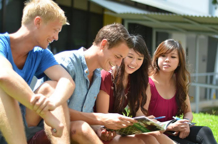 Gặp gỡ đại diện trường James Cook Singapore tháng 7