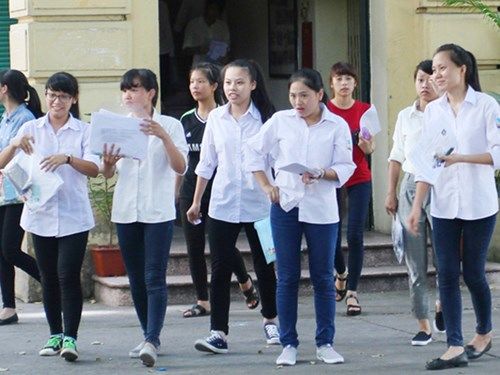 Gấp rút chấm thi để xong trước 20-7