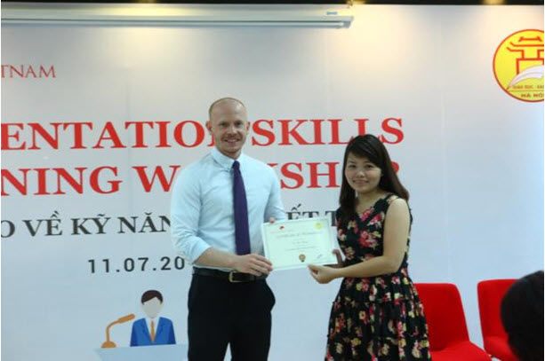 Đào tạo nâng cao kỹ năng thuyết trình trong lĩnh vực giáo dục tại Hà Nội Đào tạo nâng cao kỹ năng thuyết trình trong lĩnh vực giáo dục tại Hà Nội